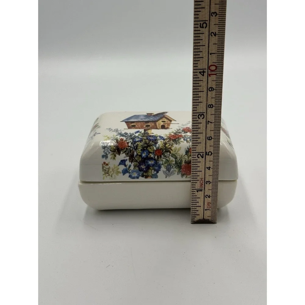 Vintage DaySpring Porcelain Trinket/Jewelry Box Flowers Birdhouse Birds